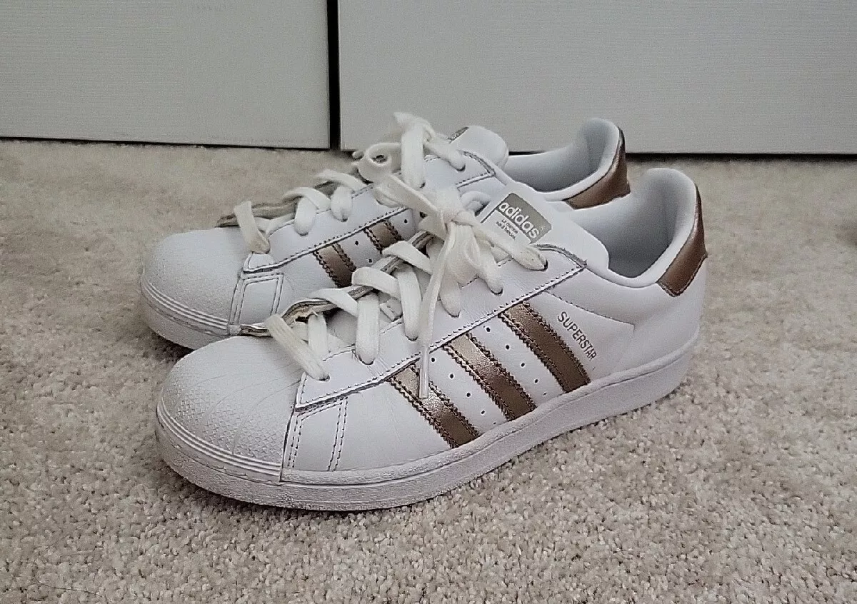 Adidas women's casual sneakers hot sale