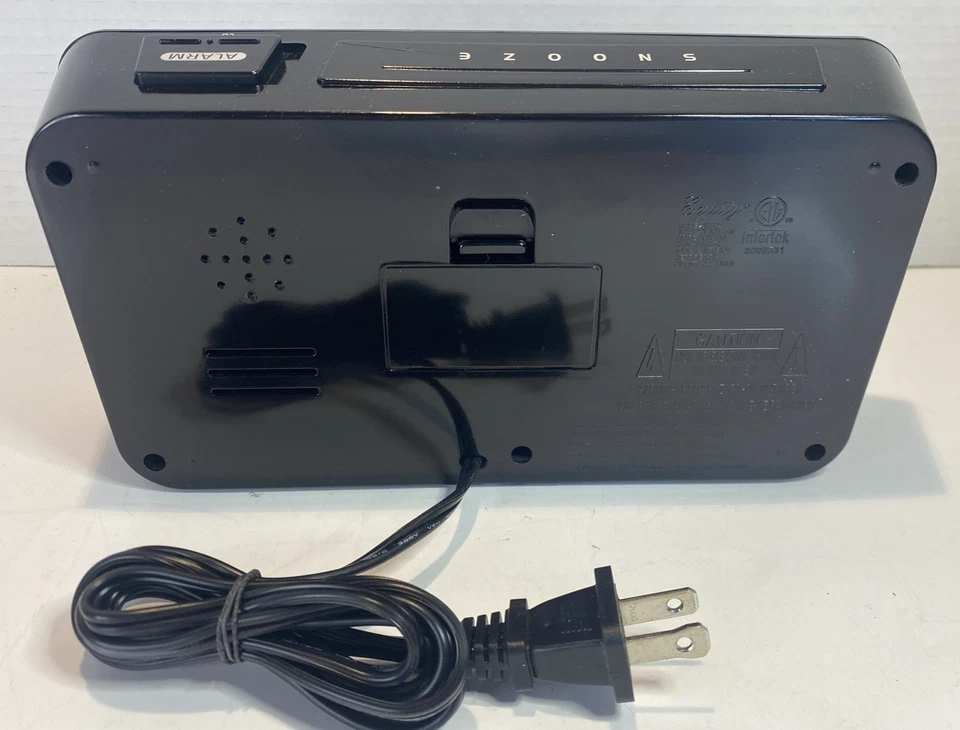 Vintage Equity Alarm Clock LED Digital BIG NUMBERS-TESTED WORKS Model 30402 - Image 3 of 4