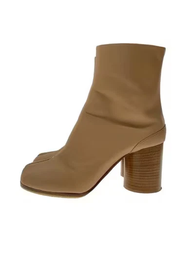 Maison Margiela / Tabi Boots / Tabi Boots / Size 37 / Beige / Leather