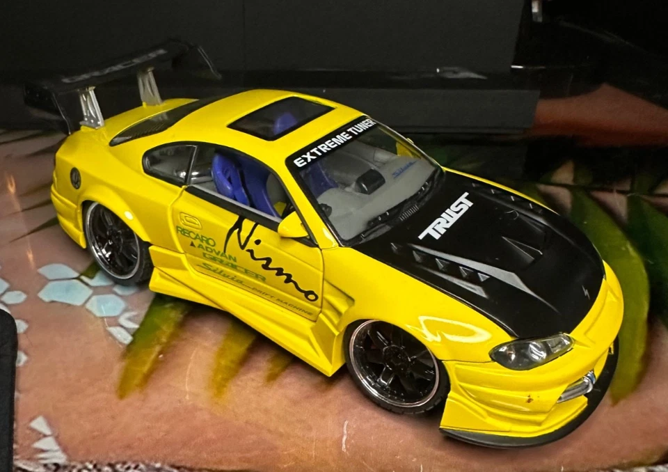 Kentoys Extreme Tuner 1:24 Scale Diecast Car Nissan Silvia S15 yellow black rims - Image 3 of 4