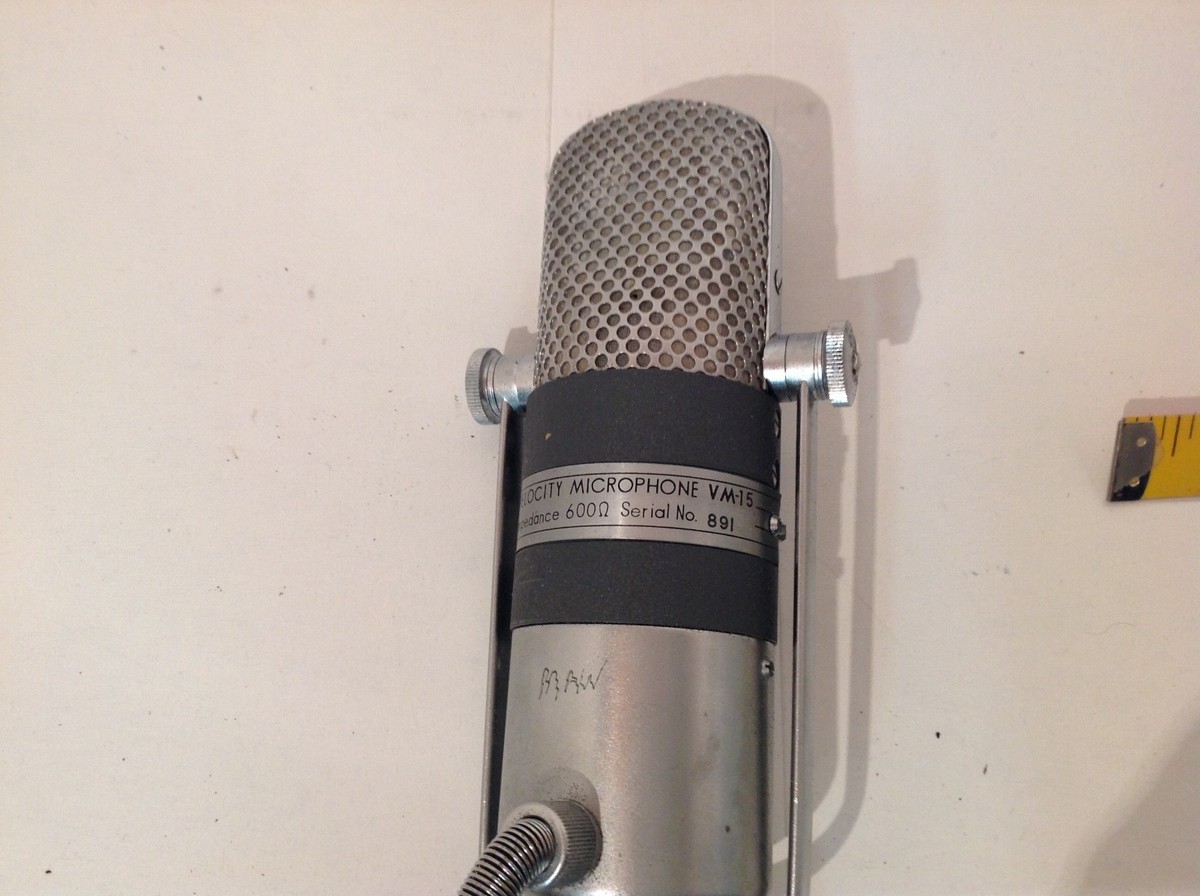 ☆美品 激レア 廃盤品 AIWA リボンマイク VM-15 純正ケース付 ☆美品 激レア 廃盤品 AIWA リボンマイク VM-15 純正ケース付