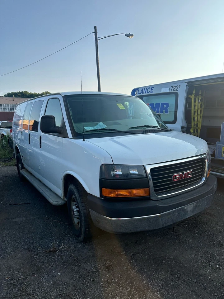 Módulo de control del motor usado (ECM) se adapta a: furgoneta GMC Savana 2500 2014 control electrónico Foto 2 de 4