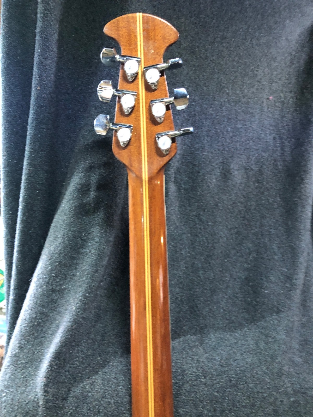 Ovation 1771 LX Pro Series (Cutaway)