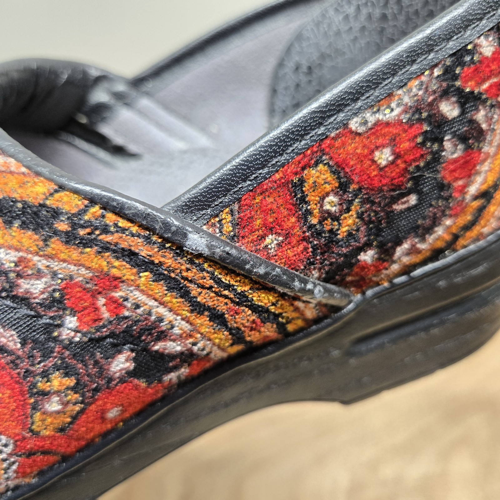 Dansko Clogs Women 38 Red Vegan Paisley Tapestry Faux Velvet Professional Shoes