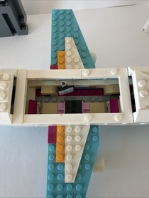LEGO FRIENDS: Heartlake Private Jet (41100) W Minifigures Incomplete & Extras