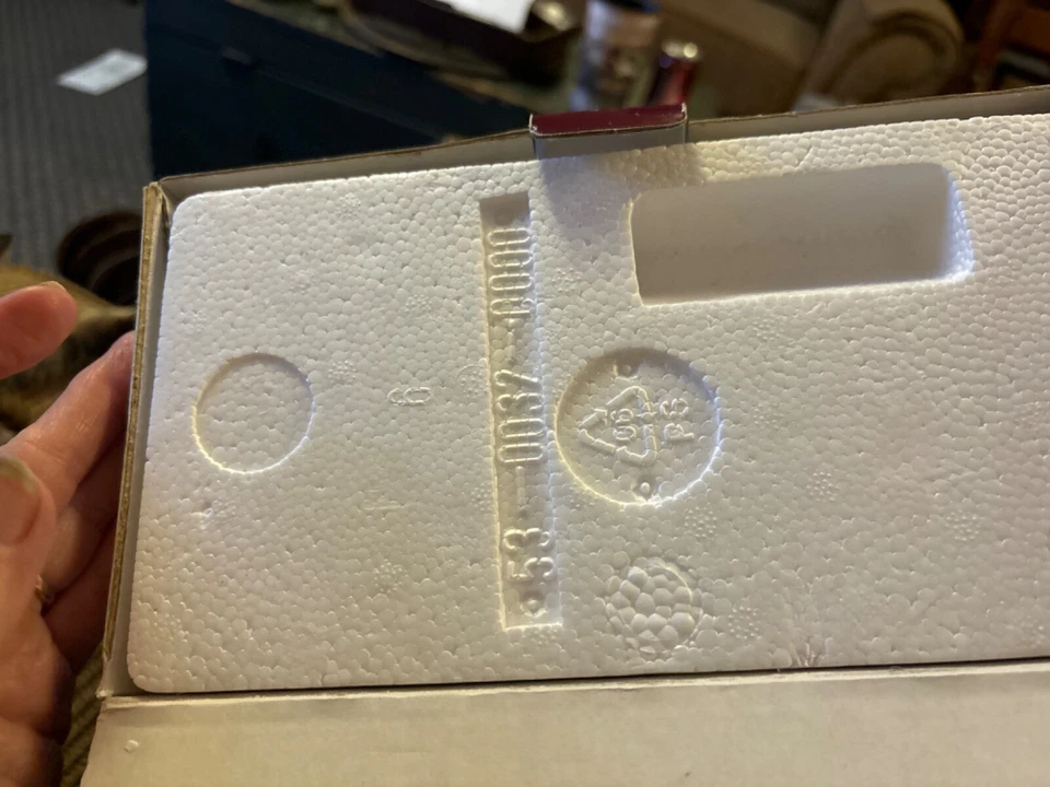 LABTEC CS600 (2) SPEAKERS NEW IN BOX - Image 3 of 4