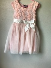 Zunie Girls Pretty Dress Size 4 Light Salmon Color Good Condition Pre-owned