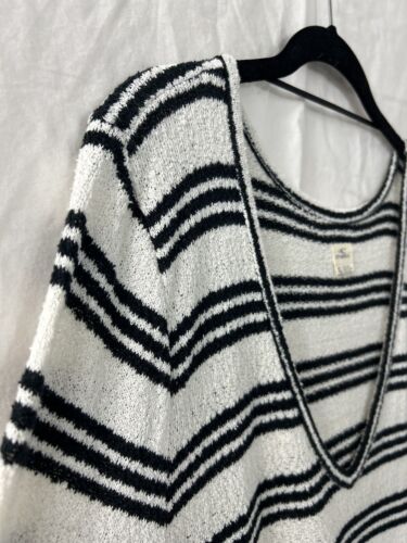O'Neill Margo Knit Dress Medium White Black Striped Long Sleeve V Neck Shift XL - Picture 3 of 12
