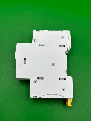Schneider Electric SEA9TB1001 100A DIN Rail Terminal Block - Brand New - Picture 2 of 4