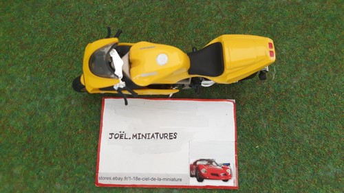 moto DUCATI 748 jaune échelle 1/18 fabricant MAISTO miniature de collection SB - Imagen 4 de 6