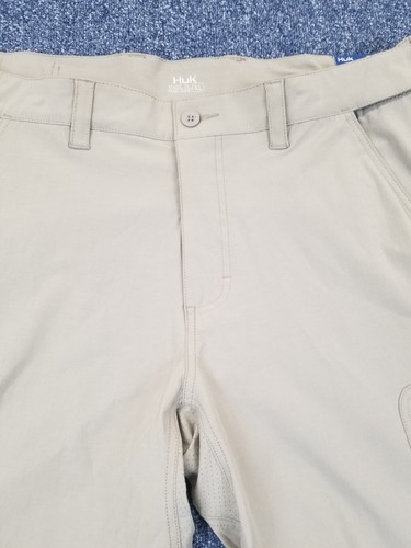 HUK Shorts Men's XL Performance Fishing Beige Utility Pockets Outdoor Casual - Picture 4 of 17