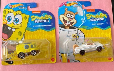 2021 Hot Wheels Disney Character Cars Spongebob Squarepants & Sandy Cheeks 1:64