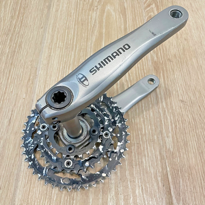Shimano Deore XT FC-M762 Hollowtech II 175 Triple Crankset 22 32