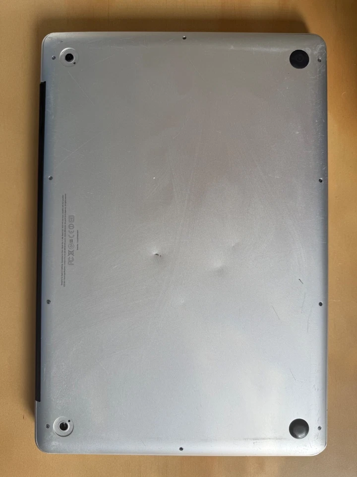 Apple MacBook Pro 15" Late 2011 - Intel i7 2.5GHz - 8GB RAM - 500GB SSD - DVD HD - Image 4 of 4