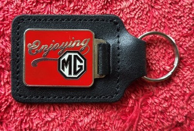 MG OWNERS CLUB 'ENJOYING MG' Original c1980 s Vintage Key Ring Enamel Keyfob VGC
