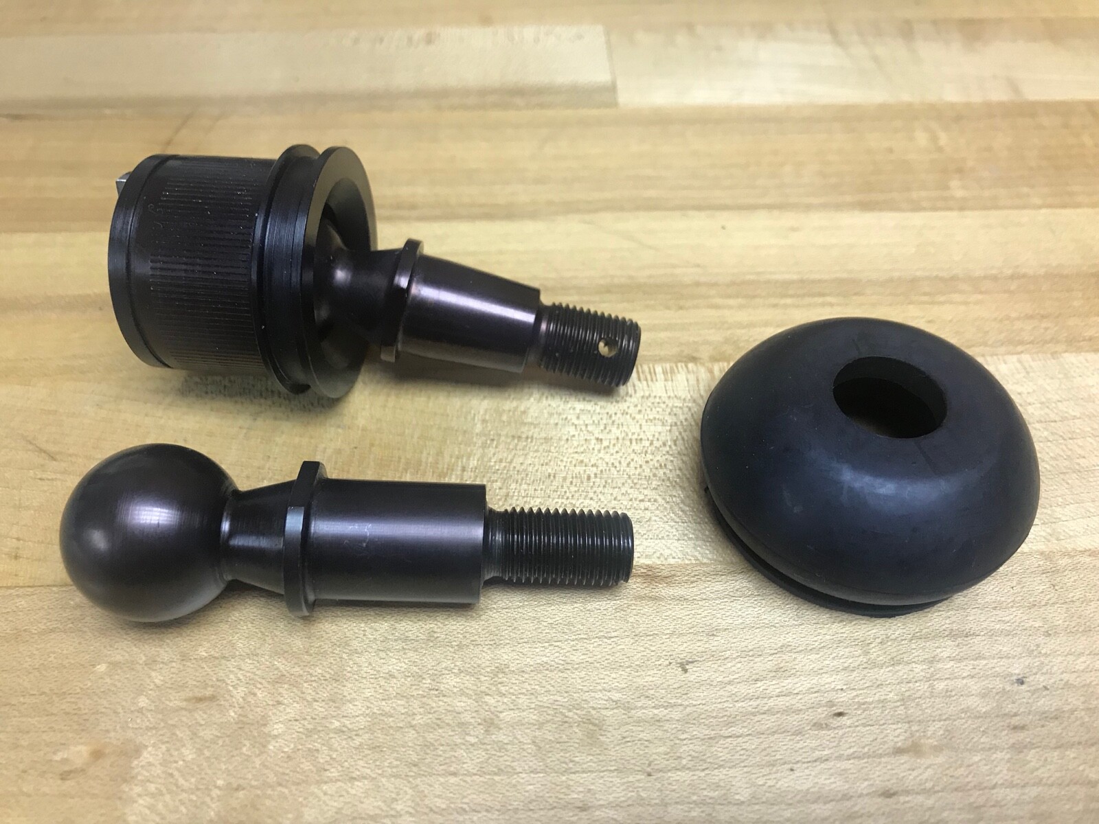 McLaren, Lola, Eagle, Lotus, Brabham, March ball joint.