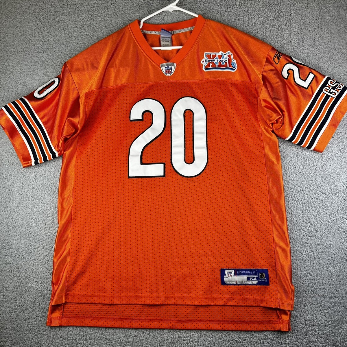 VTG Chicago Bears NFL Football Jersey Thomas Jones #20 Reebok 54