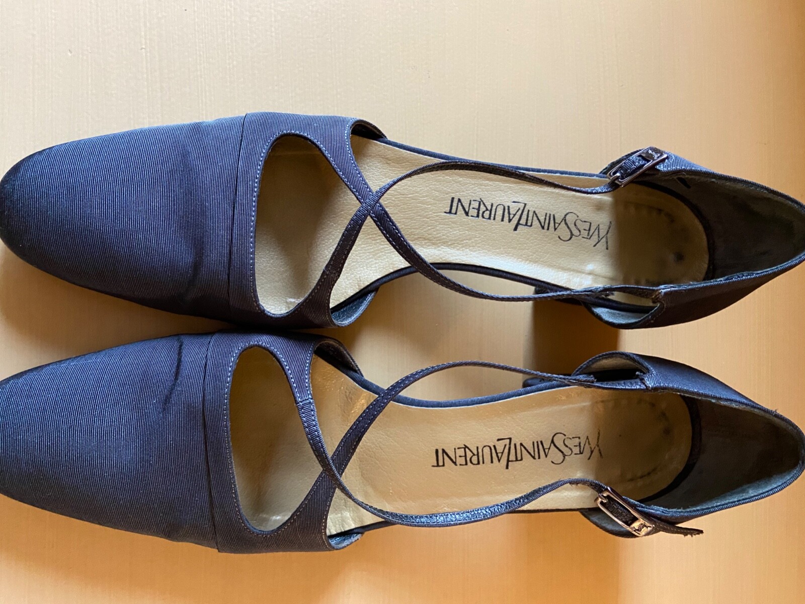 Scarpa elegante donna Yves Saint Laurent in raso nero 9 5 M