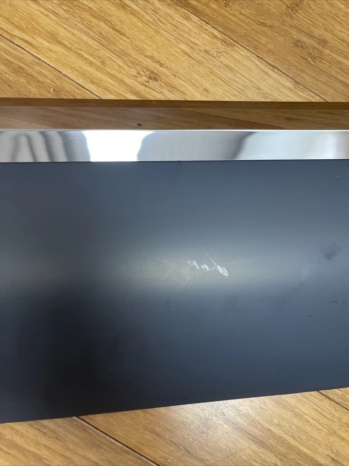 Panel moldura puerta delantera derecha Volkswagen Touareg 2011-2017 OEM Foto 4 de 4