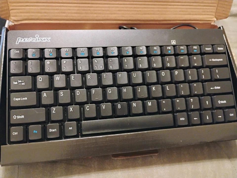 Periboard-422 Wired Mini Keyboard - Image 3 of 4