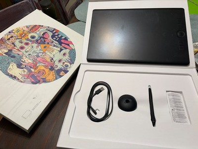 Wacom Intuos Pro L creative Pen Tablet PTH-860 | eBay