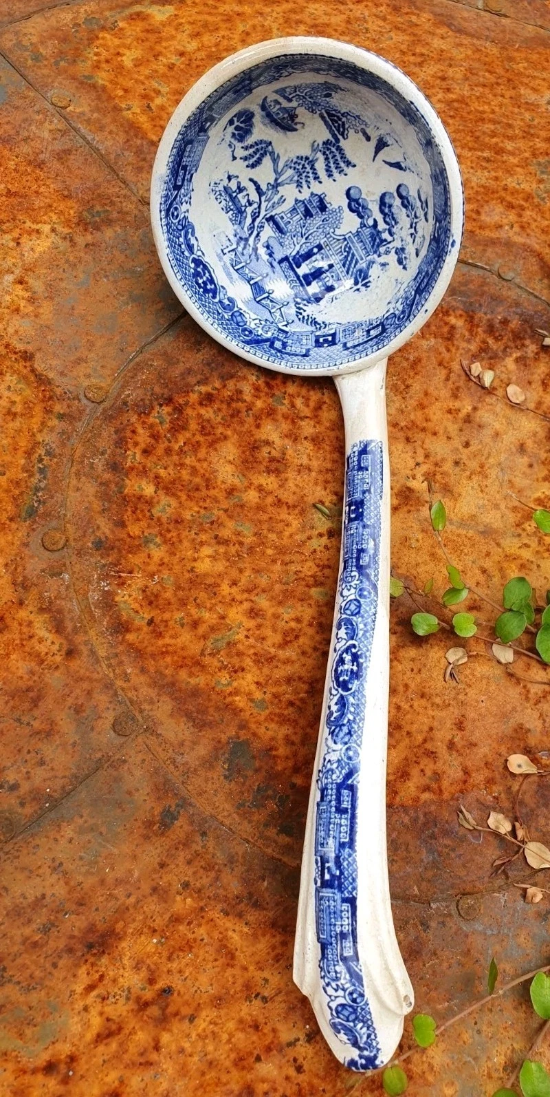 Antique Vintage Victorian Small Sauce Ladle "Willow" Pattern
Opens in a new window or tab