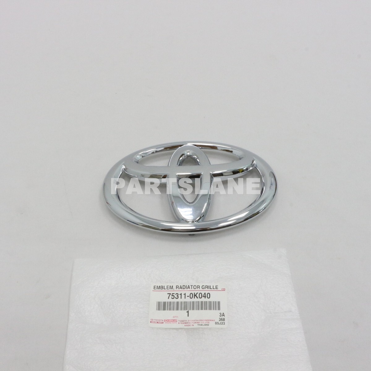 Toyota Fortuner OEM Genuine Radiator Grille Emblem 75311-0K040 
