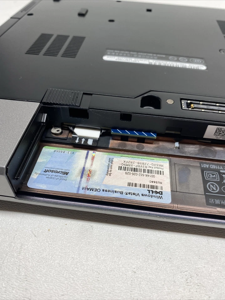 Dell Latitude 2.53GHz 8GB RAM 128GB SSD 15.4" 1280x800 Windows 7 Pro MS Office - Image 4 of 4