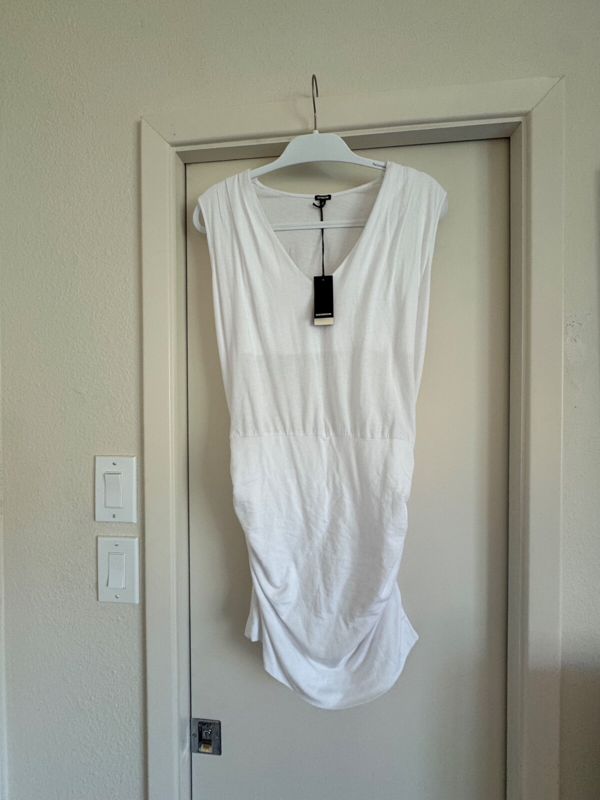 Monrow Women's White V-neck Rouched T-Shirt Dress Size M New with Tags