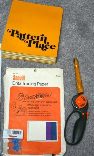 MISC VTG SEWING ITEMS, UNFINISHED CROSS STITCH, TRACING WHEELS, BUTTONS, THREAD - Picture 5 of 7