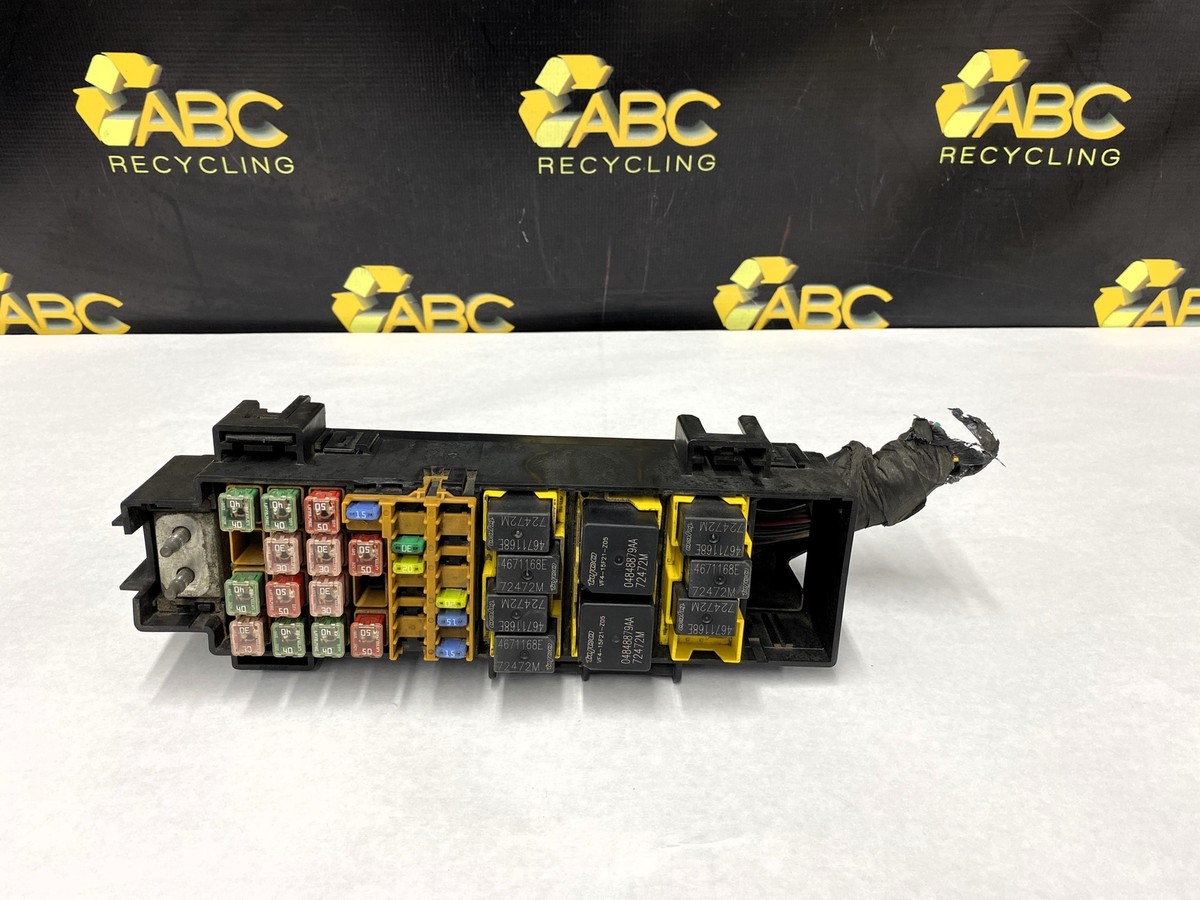 2004 jaguar x type cigarette lighter fuse Fusebox and diagnostic socket locations Jaguar X-Type 2001 - 2011