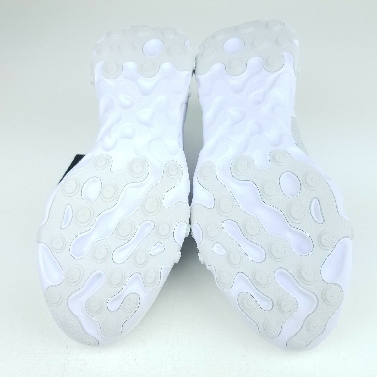 Nike React Sertu Men\'s Lifestyle Shoes White Suede Woven AT5301 100 (No Box Top) the latest Nike React Sertu comes in blackened blue and  main image 4