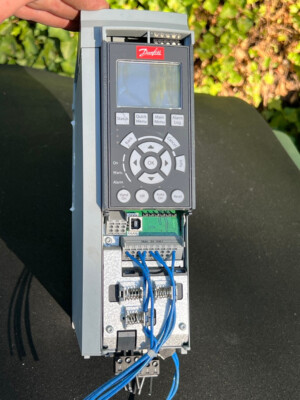 Danfoss 174Z1944 VARIABLE FREQUENCY DRIVE Used * from Working Unit * Warranty