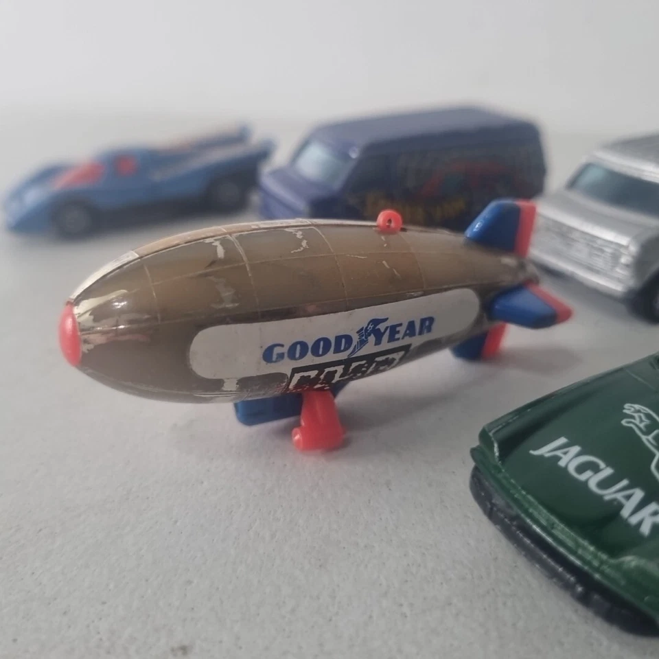 7 vehículos modelo diecast vintage Corgi Juniors Corgi & Hot Wheels Foto 3 de 4