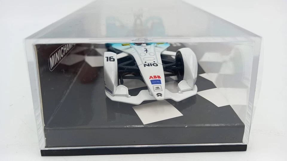 MIN414180016 Minichamps Oliver Turvey Nio Formula E Season 5 1/43 - Immagine 2 di 4