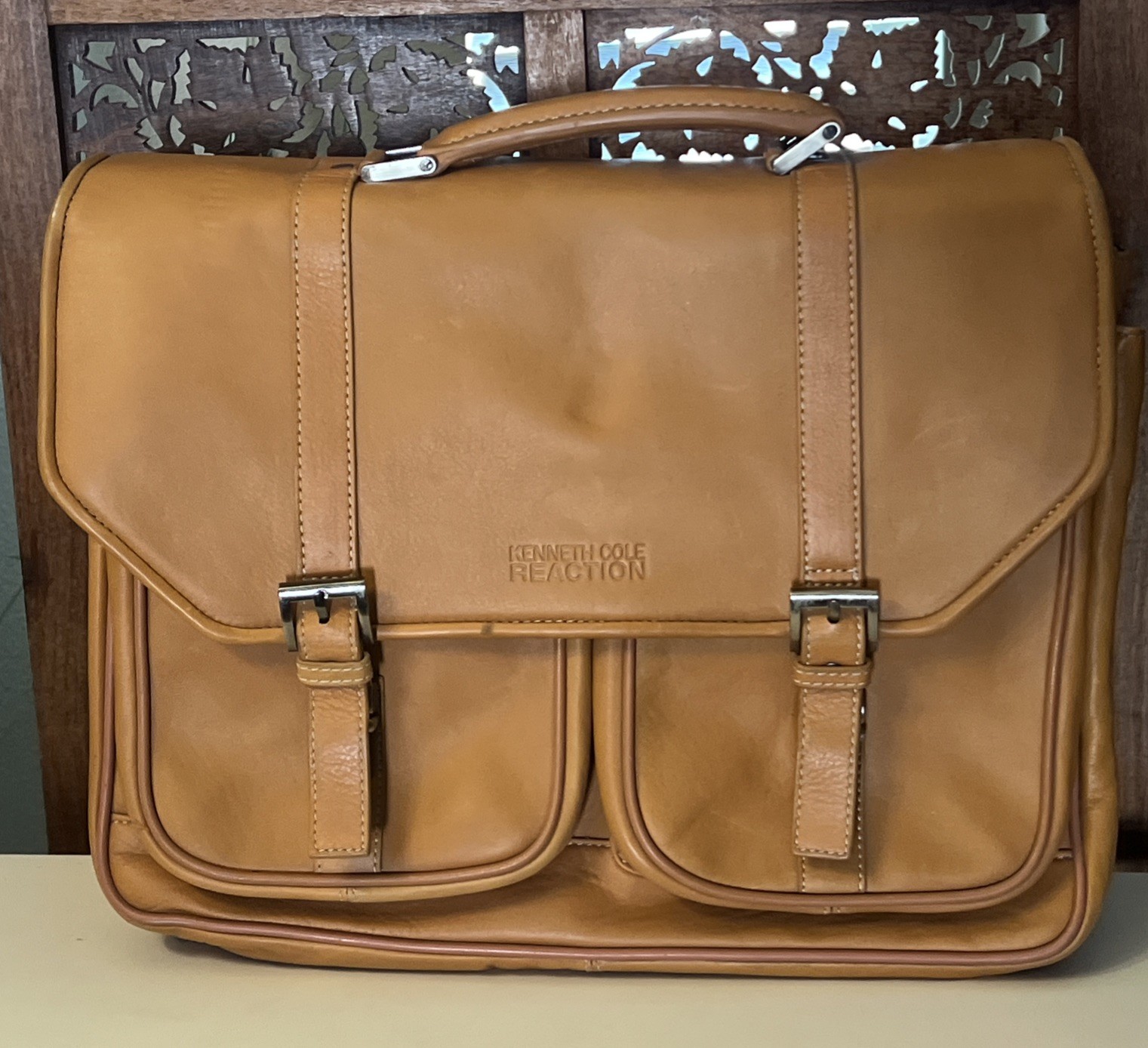 Kenneth Cole REACTION Tan Leather Business Messenger Briefca