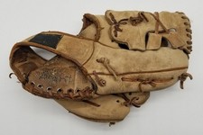 Diamond Master Model 3145 Baseball Glove Mitt Vintage RHT  Signed by Brent