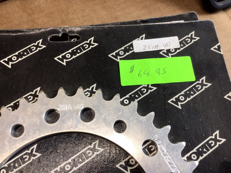 Piñón trasero Vortex aluminio 40 dientes, 251A-40 Honda CBR1000RR, CBR600, RC51 Foto 3 de 4