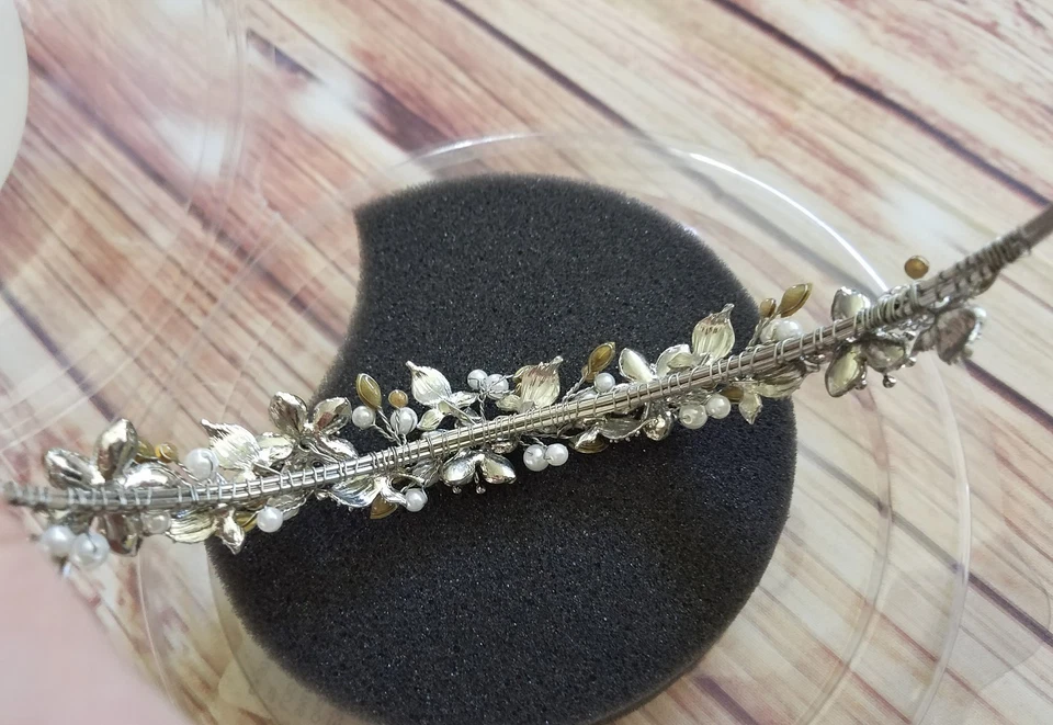 Davids Bridal Tiara Collection Headpiece Rhodium Pearl Crown W/ Apple Stones a10 - Image 3 of 4