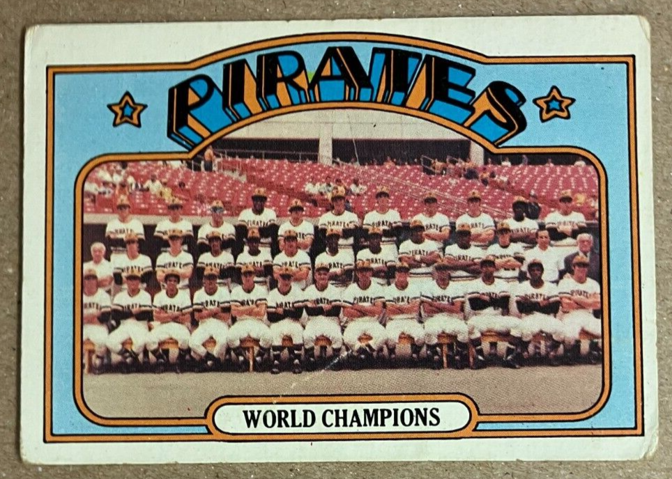 1972 Topps Pittsburgh Pirates Team Card #1 in Good Condition