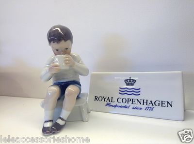 ROYAL COPENHAGEN 447, BING&GRÖNDAHL 2385, 2 FIGURINES. Art - Sculptures & Bronzes