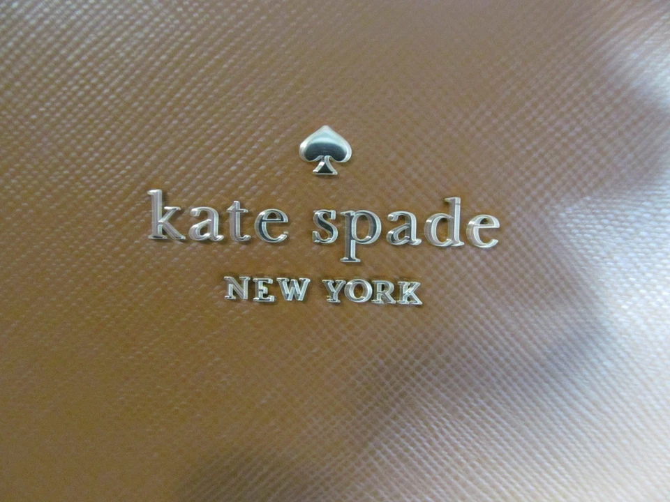 Bolso de Viaje Kate Spade 13" Laptop Hombro-Saffiano Sillín Cuero Tostado-$499. Nuevo con etiquetas Foto 2 de 4