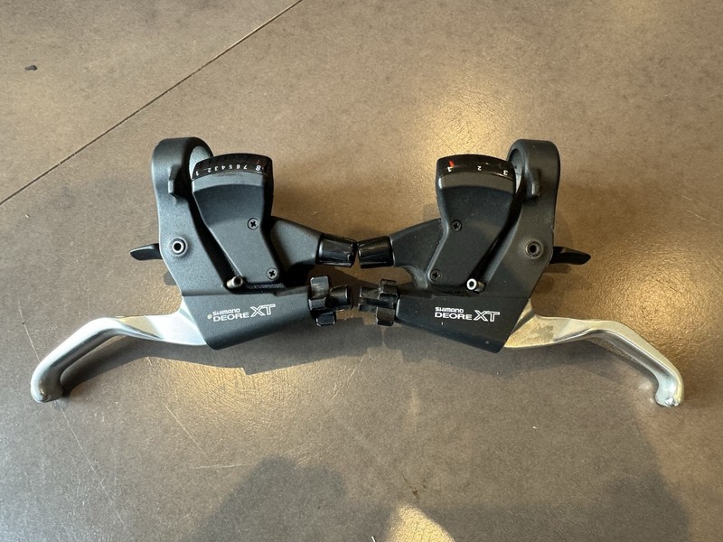 Shimano Deore XT ST-M739 shifters/brake levers combo brifters 3x8 retro mtb 1997