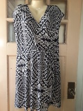 212 Collection Woman's Sleeveless Dress Size XL