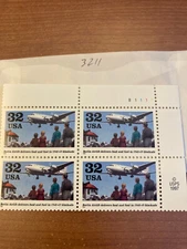 Plate Block of  4 stamps - Scott 3211 MNH