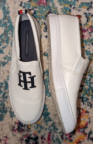 tommy hilfiger women's lucey sneaker