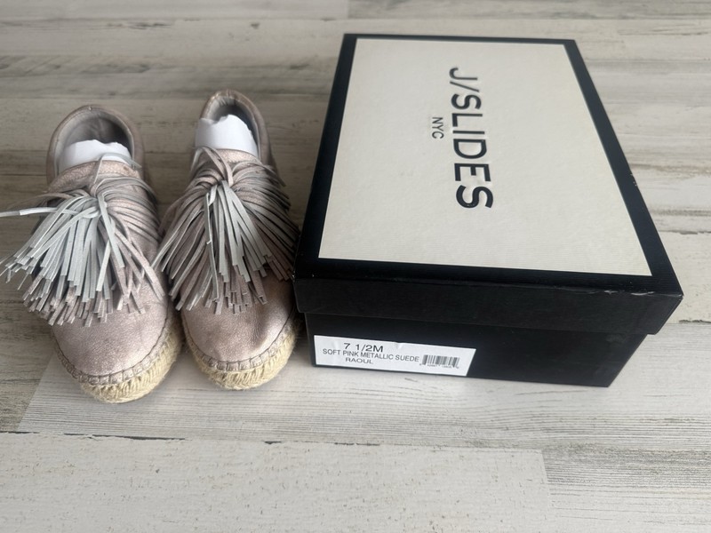 J SLIDES Pink Raoul Espadrilles Pom Pom Accent Metallic Leather Sneaker Sz 7.5