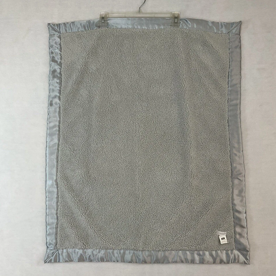 Manta de bebé gris Mudpie suave felpa satinada espalda recepción seguridad Lovey Mud Pie Foto 2 de 4