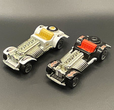 2000 Hot Wheels Sweet Sixteen Mainline Black/Red White/Gold 1:64 Loose NM
