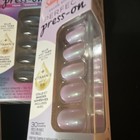 Sally Hansen Press-On Nails Acrylic Oval Short French Iridescent Pink/Blue Glue — photo 4